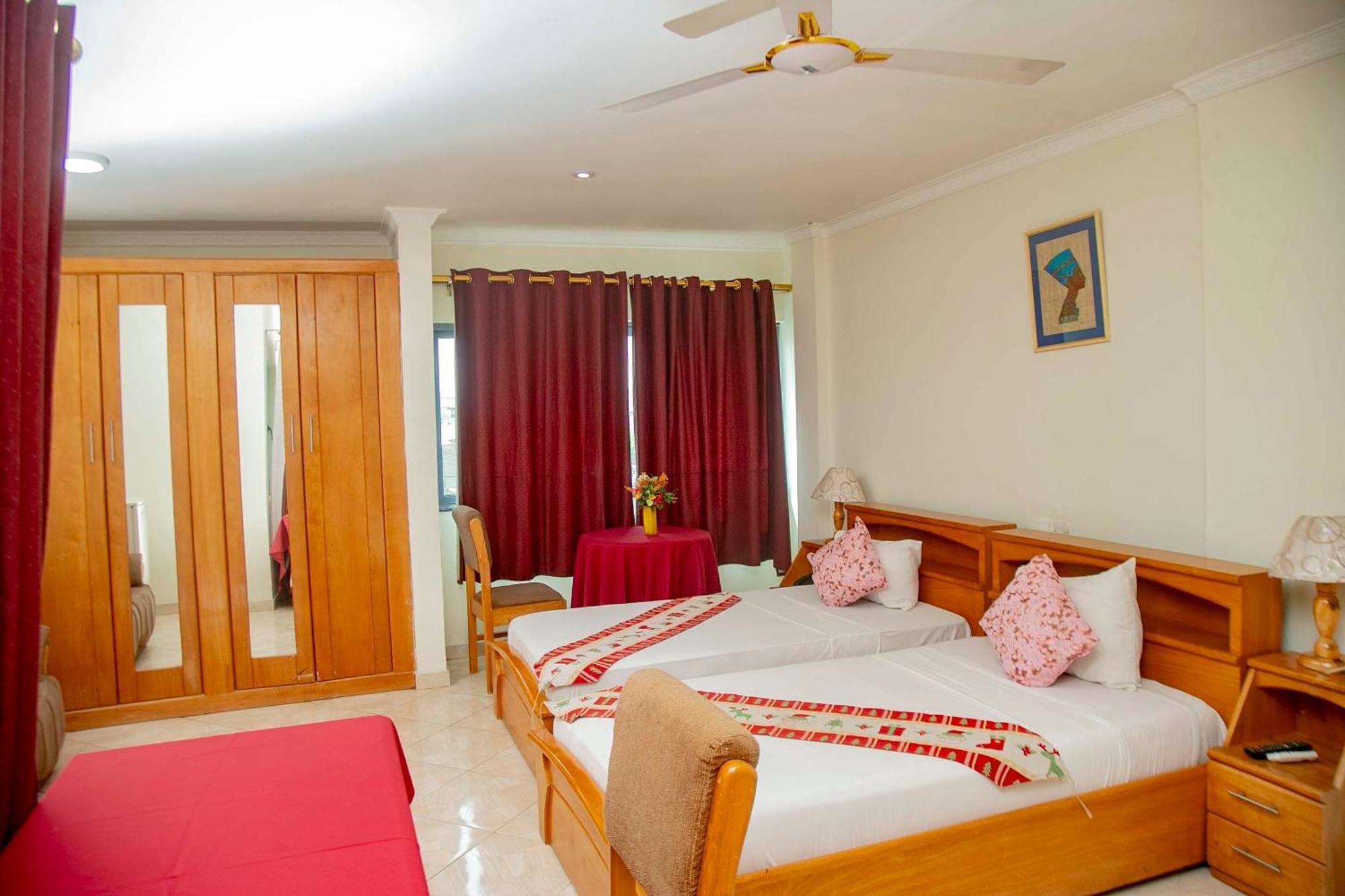 Brookvale Hotel Weija المظهر الخارجي الصورة