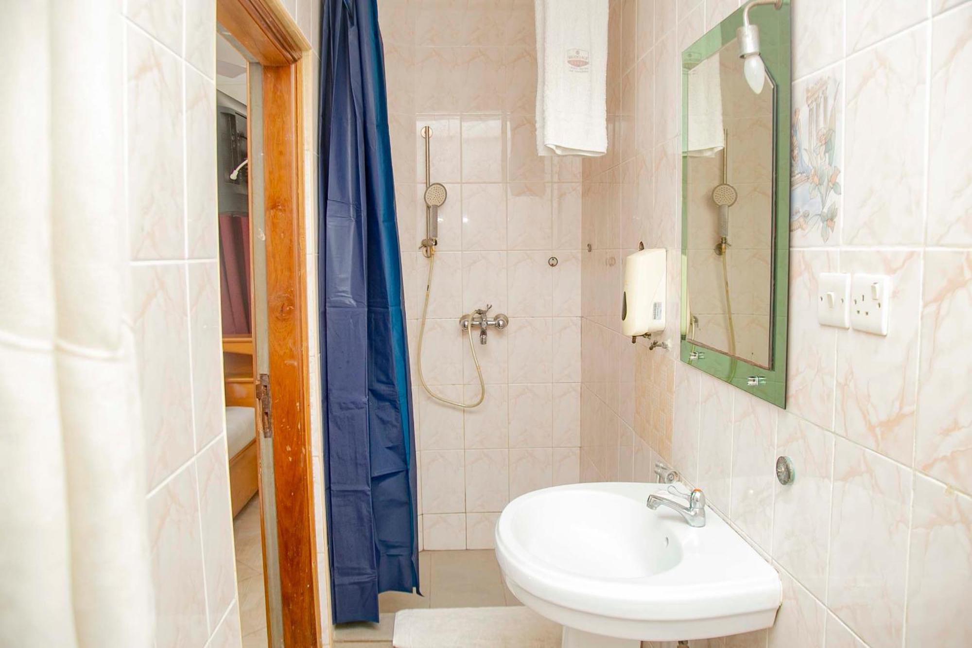 Brookvale Hotel Weija المظهر الخارجي الصورة